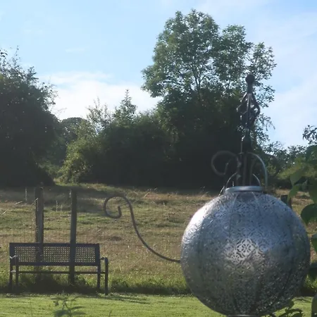 Bassompre Entre Vittel Et Neufchateau * Châtenois